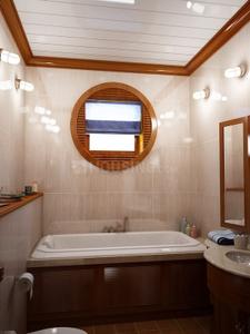 Bathroom Image of 3600 Sq.ft 6 BHK Apartment / Flat for sale in Runwal Elegante, Andheri West Mumbai for Rs. 157500000