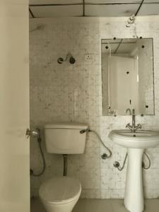 Common Bathroom Image of 1175 Sq.ft 2.5 BHK Apartment / Flat for rent in Gaurs Sanskriti Vihar 10th Avenue, Noida Extension Greater Noida for Rs. 20000