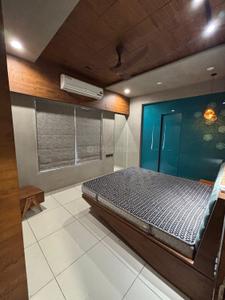 Bedroom Image of 900 Sq.ft 3 BHK Apartment / Flat for rent in Kavisha Aer, Shela Ahmedabad for Rs. 42000