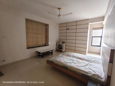 Bedroom Image of 2000 Sq.ft 3 BHK Apartment / Flat for rent in Race Course Vadodara for Rs. 55000