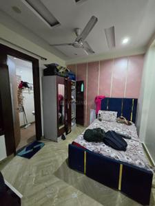 Bedroom Image of 1010 Sq.ft 3 BHK Builder Floor for sale in Laxmi Nagar New Delhi for Rs. 9700000
