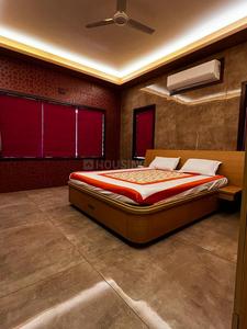 Bedroom Image of 6500 Sq.ft 4 BHK Villa for rent in Navratna Kalhaar Blues And Greens, Sanand Ahmedabad for Rs. 200000