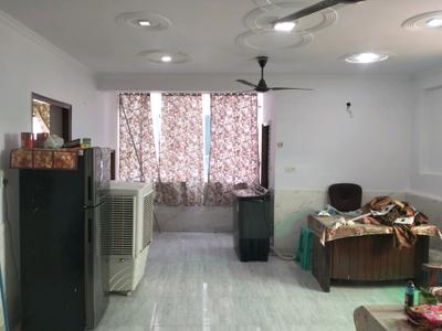 Living Room Image of 950 Sq.ft 2 BHK Builder Floor for rent in Shakarpur Khas New Delhi for Rs. 28000