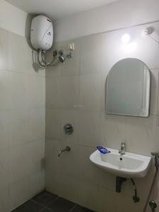 Common Bathroom Image of 909 Sq.ft 2 BHK Apartment / Flat for sale in Lodha Casa Rio, Palava Phase 1 Thane for Rs. 5000000