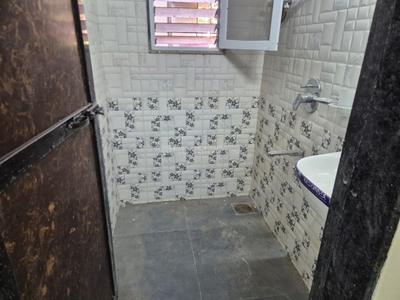 Bathroom Image of 499 Sq.ft 1 BHK Apartment / Flat for sale in Matunga West Mumbai for Rs. 13300000