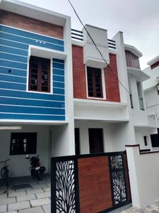 Image of 1600 Sq.ft 3 BHK Independent House for sale in Maradu, Kochi for Rs. 8800000