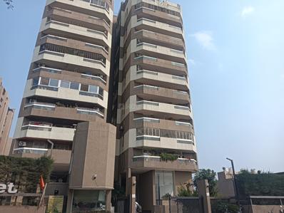Image of 2000 Sq.ft 3 BHK Apartment / Flat for sale in BCM Planet Phase 1, Nipania, Indore for Rs. 18500000