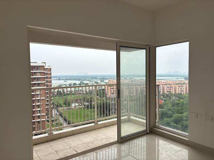 PS One 10 Phase III Main Image 1