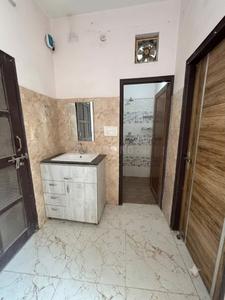 Bathroom Image of 702 Sq.ft 2 BHK Builder Floor for rent in Sector 7 Gurgaon for Rs. 18000