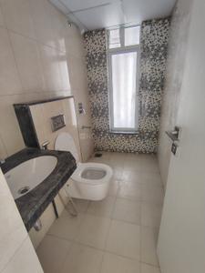 Bathroom Image of 1150 Sq.ft 3 BHK Apartment / Flat for rent in Godrej Hill Retreat, Mahalunge Pune for Rs. 33000