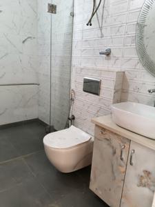 Common Bathroom Image of 2250 Sq.ft 4 BHK Builder Floor for rent in Sector 53 Gurgaon for Rs. 69000