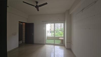 Bedroom Image of 1340 Sq.ft 3 BHK Apartment / Flat for sale in Gulshan Ikebana, Sector 143 Noida for Rs. 16800000