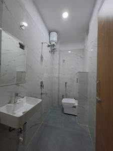 Bathroom Image of 531 Sq.ft 1 BHK Apartment / Flat for rent in Scheme 78 Indore for Rs. 16500