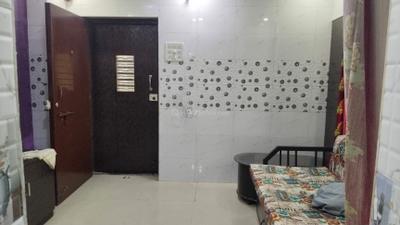 Living Room Image of 425 Sq.ft 1 BHK Apartment / Flat for rent in Saptarshi CHS, Malad West Mumbai for Rs. 31500