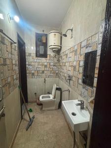 Bathroom Image of 800 Sq.ft 3 BHK Apartment / Flat for rent in RWA Om Vihar, Uttam Nagar New Delhi for Rs. 13000