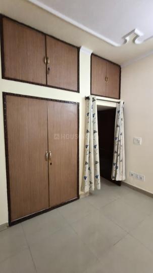 MIG FLAT WITH GARAGE Main Image 1