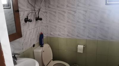 Image of 1950 Sq.ft 3.5 BHK Apartment / Flat for rent in CGHS NPSC Apartment, Sector 2 Dwarka, New Delhi for Rs. 65000