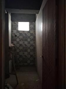 Common Bathroom Image of 1500 Sq.ft 3 BHK Apartment / Flat for sale in Sector 73 Noida for Rs. 5200000