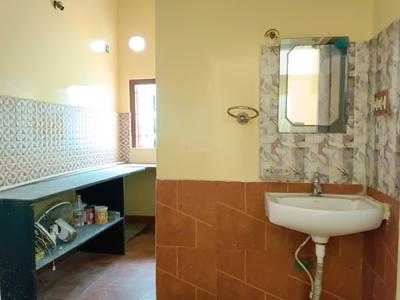 Kitchen Image of 1000 Sq.ft 3 BHK Independent House for rent in Paschim Putiary Kolkata for Rs. 15000