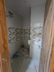 Bathroom Image of 700 Sq.ft 2.5 BHK Builder Floor for sale in Laxmi Nagar New Delhi for Rs. 7000000