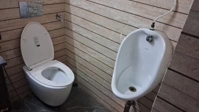 Bathroom Image of 250 Sq.ft 1 RK Studio for rent in Sector 72 Noida for Rs. 11000