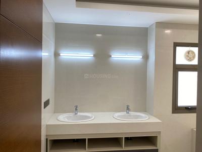 Bathroom Image of 5400 Sq.ft 5 BHK Duplex for sale in Sobha International City, Sector 109 Gurgaon for Rs. 105000000