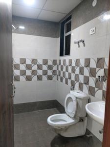 Common Bathroom Image of 632 Sq.ft 1 BHK Builder Floor for sale in Uniwest Arcade Homes, Sector 102 Noida for Rs. 4256000