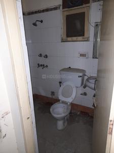 Bathroom Image of 1700 Sq.ft 3.5 BHK Apartment / Flat for rent in Purvanchal Group Mecon Apartments, Sector 62 Noida for Rs. 35000