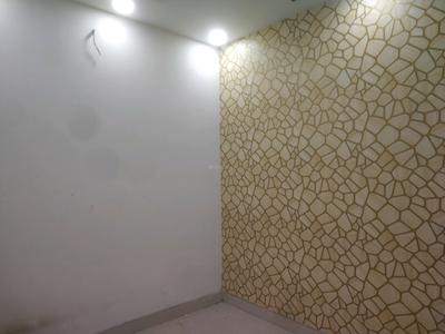 Bedroom Image of 1000 Sq.ft 3 BHK Builder Floor for sale in Govindpuri New Delhi for Rs. 5500000