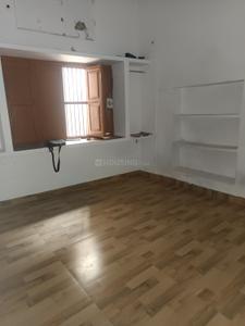 Bedroom Image of 1100 Sq.ft 1 BHK Independent House for rent in Hasanganj Lucknow for Rs. 7500
