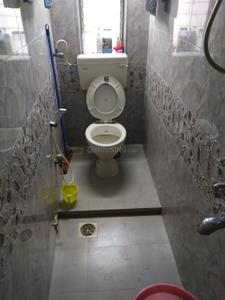 Bathroom Image of 450 Sq.ft 1 BHK Apartment / Flat for rent in Prabhadevi Mumbai for Rs. 65000