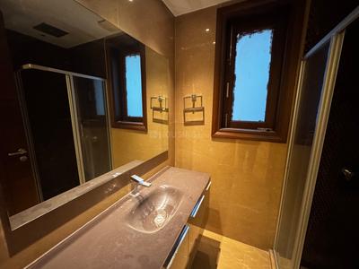 Bathroom Image of 3200 Sq.ft 4 BHK Duplex for sale in Vasant Vihar New Delhi for Rs. 140000000