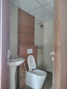 Common Bathroom Image of 1085 Sq.ft 2 BHK Apartment / Flat for sale in ACE Parkway, Sector 150 Noida for Rs. 13500000