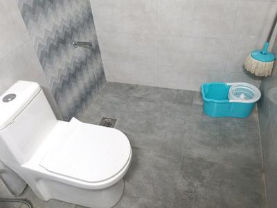 Common Bathroom Image of 1400 Sq.ft 3 BHK Apartment / Flat for rent in Eternia At Kalpataru Parkcity, Thane West Thane for Rs. 70000