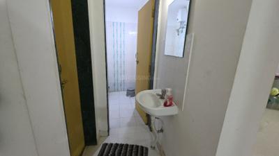 Bathroom Image of 610 Sq.ft 1 BHK Apartment / Flat for rent in Bhandari Nea Pure Homes, Sus Pune for Rs. 24999