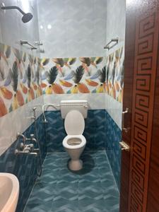 Bathroom Image of 2200 Sq.ft 2 BHK Independent House for rent in Lakshmipuram Chennai for Rs. 22000