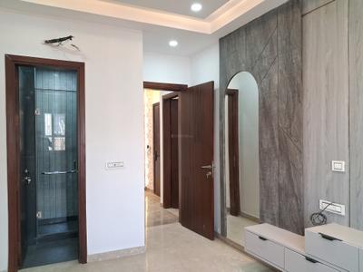 Bedroom Image of 1350 Sq.ft 3 BHK Builder Floor for sale in Paschim Vihar New Delhi for Rs. 27500000