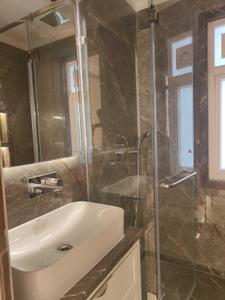 Bathroom Image of 2700 Sq.ft 3 BHK Builder Floor for sale in Golf Links New Delhi for Rs. 190000000