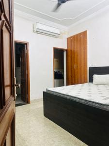 Bedroom Image of 973 Sq.ft 2 BHK Apartment / Flat for rent in Unitech Uniworld Gardens 2, Sector 47 Gurgaon for Rs. 35000