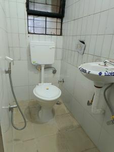 Bathroom Image of 1150 Sq.ft 2 BHK Apartment / Flat for sale in Patparganj New Delhi for Rs. 17000000