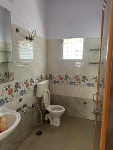 Bathroom Image of 1000 Sq.ft 3 BHK Builder Floor for rent in Chichuraganapalli Hosur for Rs. 65000