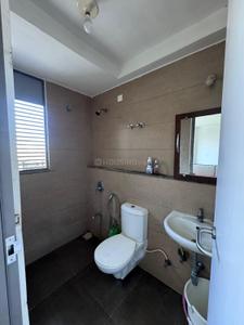 Bathroom Image of 600 Sq.ft 2 BHK Apartment / Flat for rent in Hrishikesh Kishor Park, Vaishno Devi Circle Ahmedabad for Rs. 25000