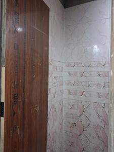 Common Bathroom Image of 1050 Sq.ft 2 BHK Apartment / Flat for sale in Sector 49 Noida for Rs. 4500000