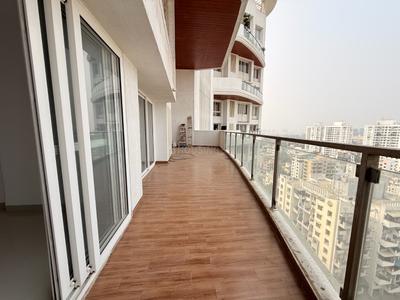 Balcony Image of 3057 Sq.ft 3 BHK Apartment / Flat for sale in Kundan Emirus, Baner Pune for Rs. 60000000