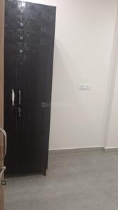 Bedroom Image of 400 Sq.ft 1 BHK Builder Floor for rent in Shalimar Bagh New Delhi for Rs. 17000