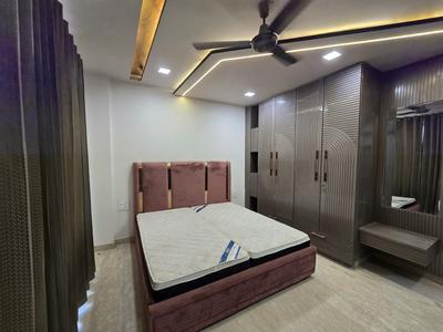 Bedroom Image of 1450 Sq.ft 3 BHK Builder Floor for sale in Janakpuri New Delhi for Rs. 25000000