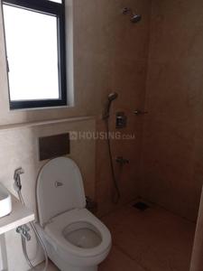 Bathroom Image of 1250 Sq.ft 3 BHK Apartment / Flat for rent in Monte South, Byculla Mumbai for Rs. 200000
