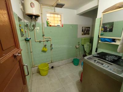 Bathroom Image of 3000 Sq.ft 6 BHK Independent House for sale in Garia, Sonarpur Kolkata for Rs. 19000000