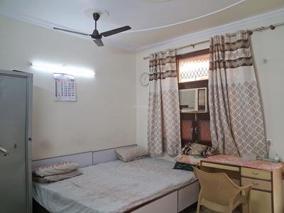 Bedroom Image of 900 Sq.ft 2 BHK Builder Floor for sale in Ramesh Nagar New Delhi for Rs. 8500000