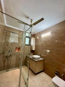 Bathroom Image of 3150 Sq.ft 6 BHK Independent House for sale in Sector 17 Faridabad for Rs. 120000000